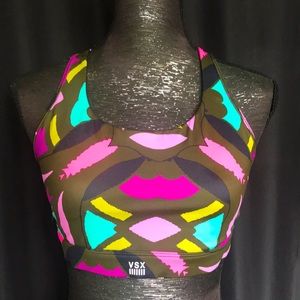 06 VICTORIA SECRET VSX SPORT BRA SIZE LARGE